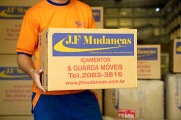 xmudancas-residenciais-mini_banner-home.jpg.pagespeed.ic.srsSQTFS1S.jpg